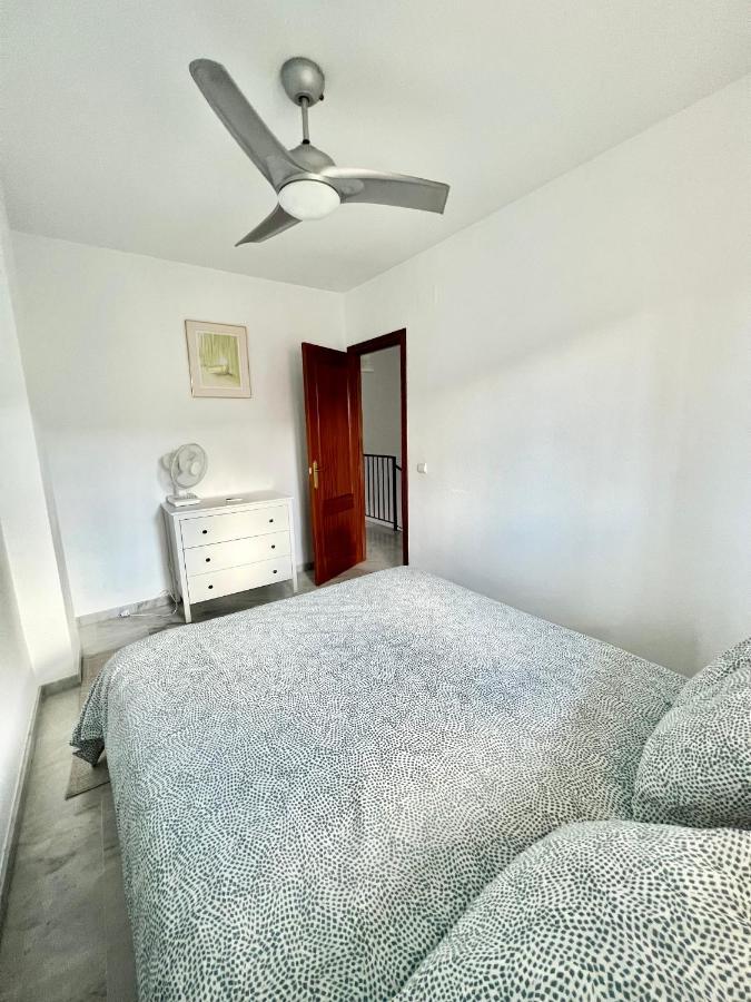 La Casa Del Oro Villa Bormujos Luaran gambar