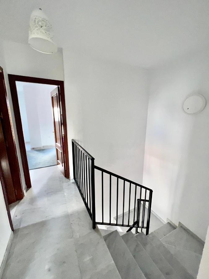 La Casa Del Oro Villa Bormujos Luaran gambar